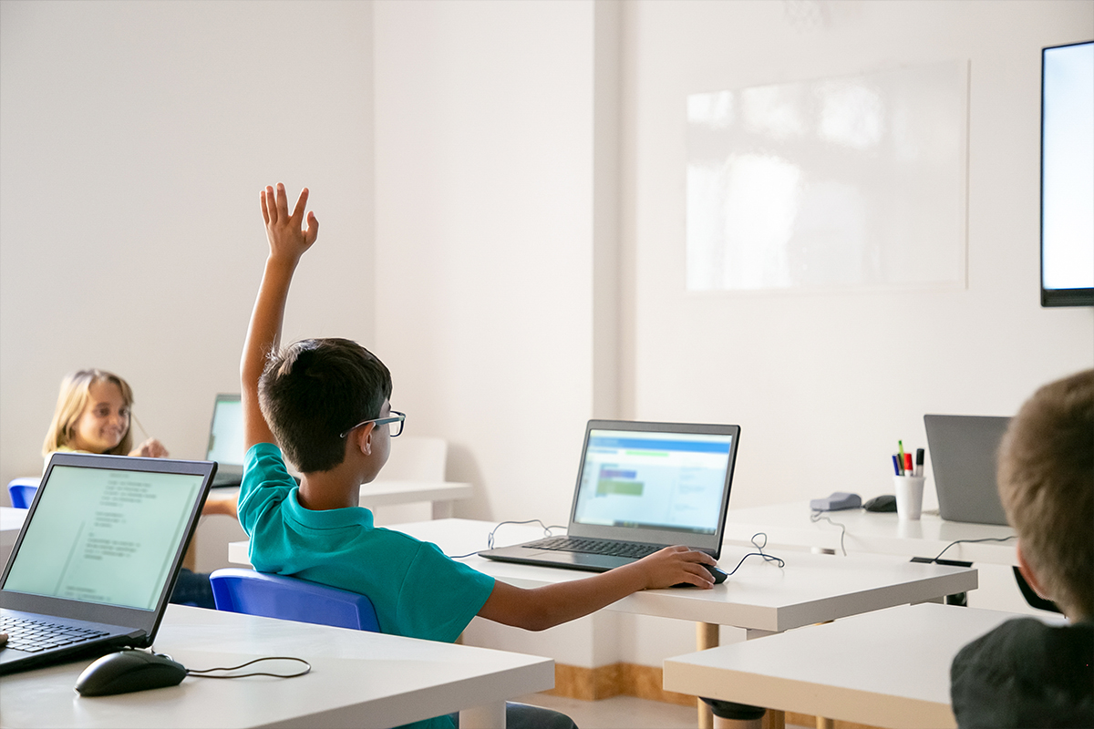 Cómputo empresarial para aulas, laboratorios y administración educativa