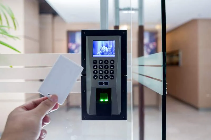 Terminales portátiles para control de acceso y asistencia de personal